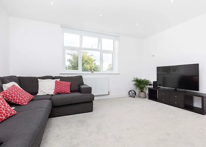 The White House - Lux Southbourne Beach 3 Bed Stay