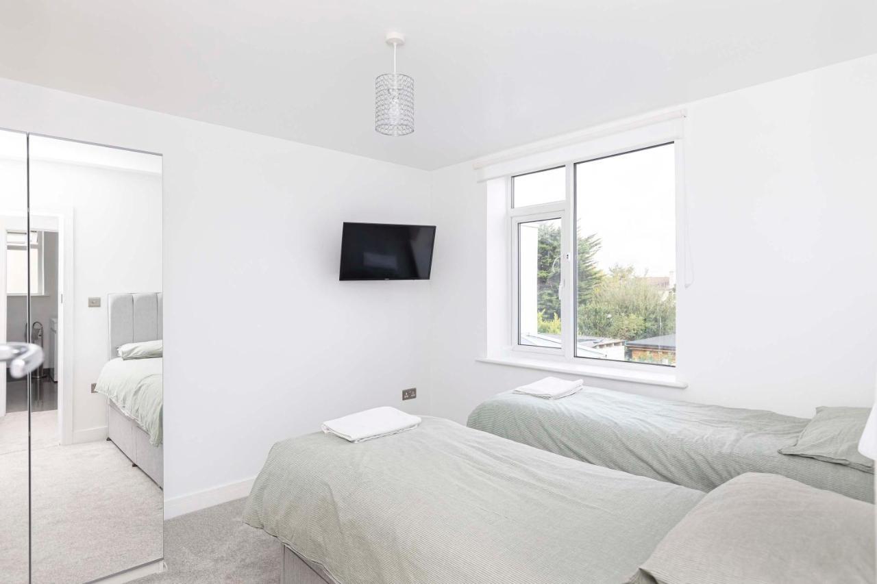 The White House - Lux Southbourne 3 Bed Apartment Bournemouth